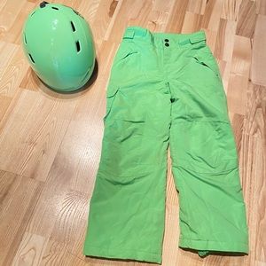 Ski helmet & matching ski pants
